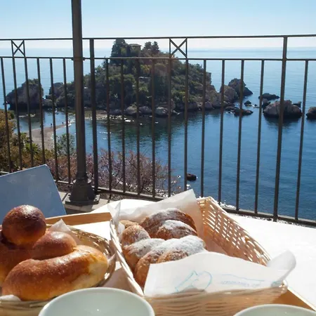 Oasi Isola Bella Bed & Breakfast *
