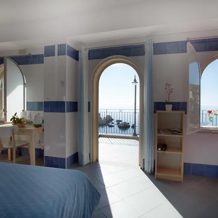 Bed & Breakfast Oasi Isola Bella