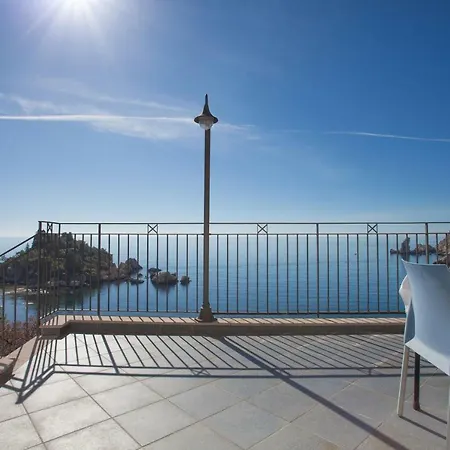 Oasi Isola Bella Bed & Breakfast *